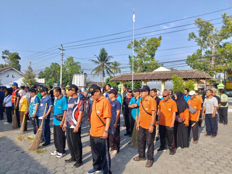 Pemerintah Kabupaten Kulon Progo Gelar Kegiatan Korve Kulon Progo Asri di Ruas Jl KRT Kertodiningrat
